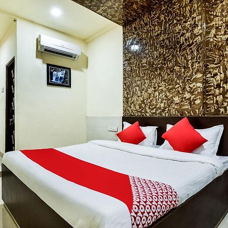 โอโย 69828 โฮเต็ล อารยัน Hotel Khamgaon ภายนอก รูปภาพ