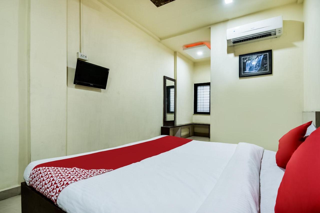 โอโย 69828 โฮเต็ล อารยัน Hotel Khamgaon ภายนอก รูปภาพ